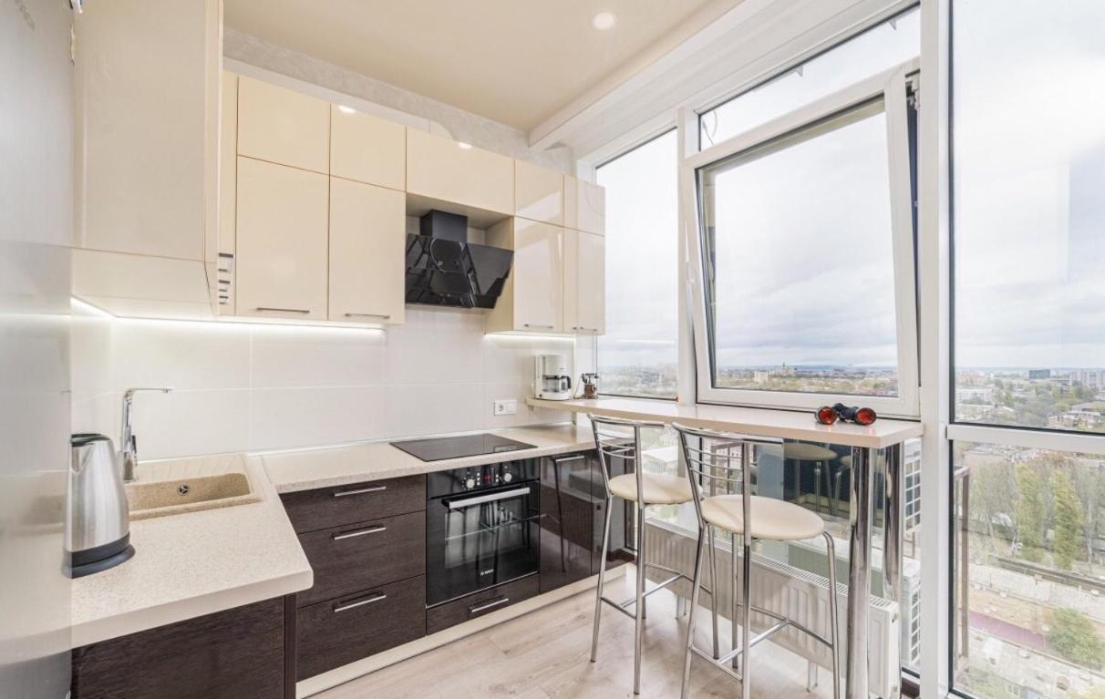 Apartamento Kadorr Odesa Exterior foto